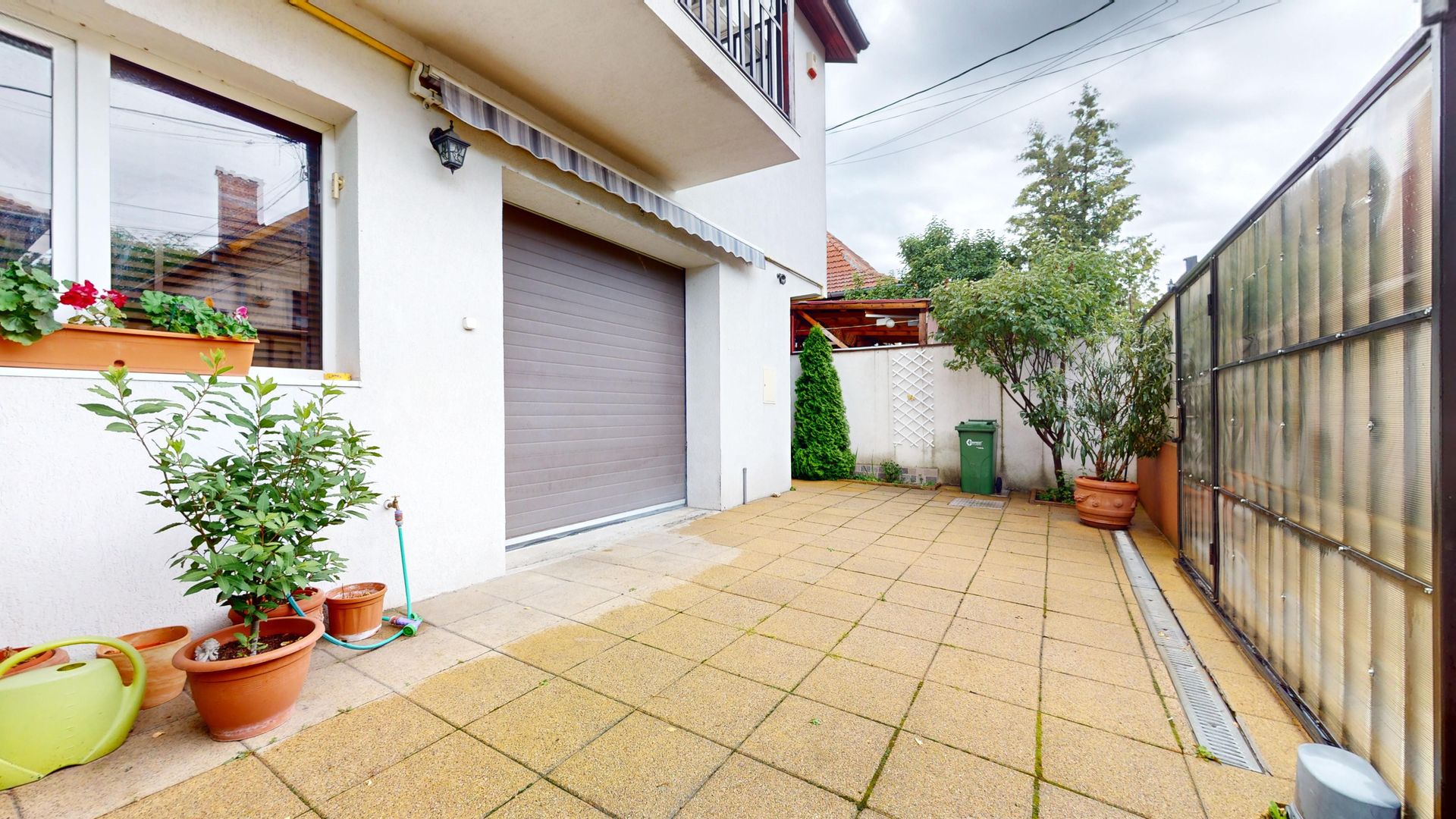 Casa cu 4 camere,237mp,zona strada Lunga - Poză 2