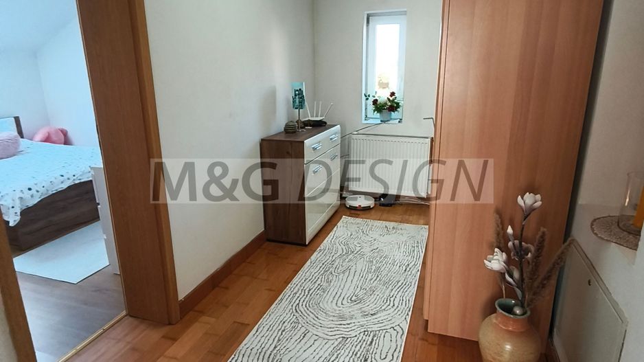 Casă individuală spațioasă cu garaj și curte generoasă – Ghiroda - Poză 13