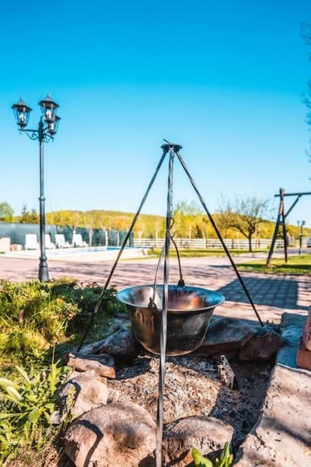 Oază de liniște în Feleacu – casă cu piscină, saună și jacuzzi - Poză 13