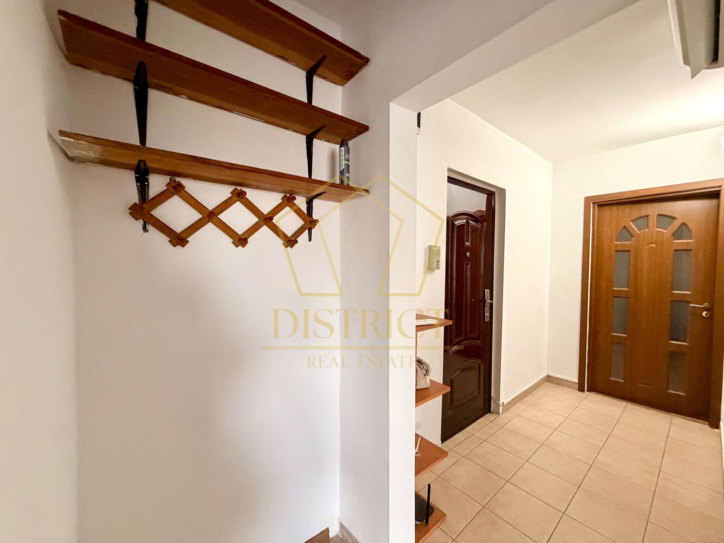 Apartament decomandat cu 2 camere | Steaua - Poză 10