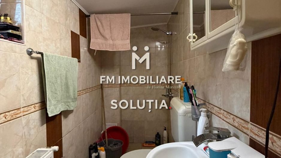 Casă de  vânzare cu vedere panoramică - Poză 12