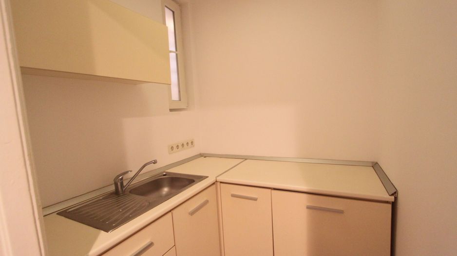 Spațiu de birouri mobilat - 120mp  în zona Unirii. - Poză 19