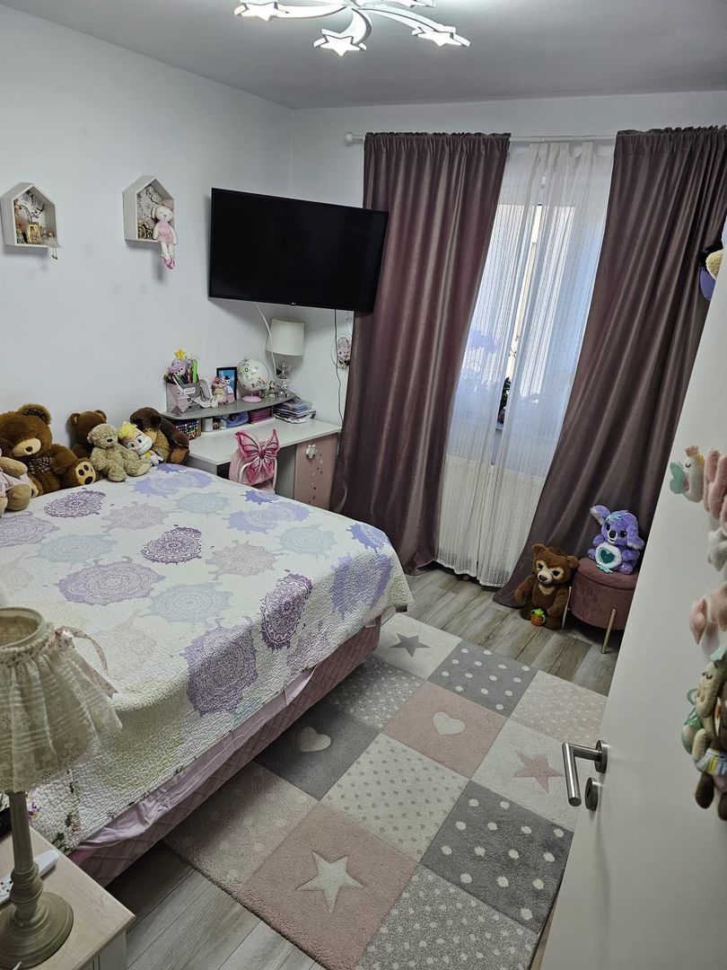 3 Camere kasper Coresi, 76 mp, loc parcare, 245000Euro - Poză 3