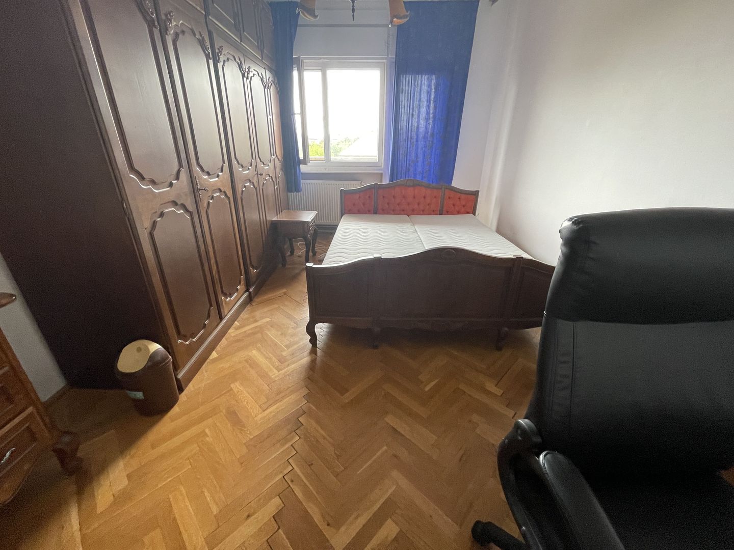 SPATIOS IN ZONA MEDICINEI -4 camere,garaj propriu si boxa - Poză 12