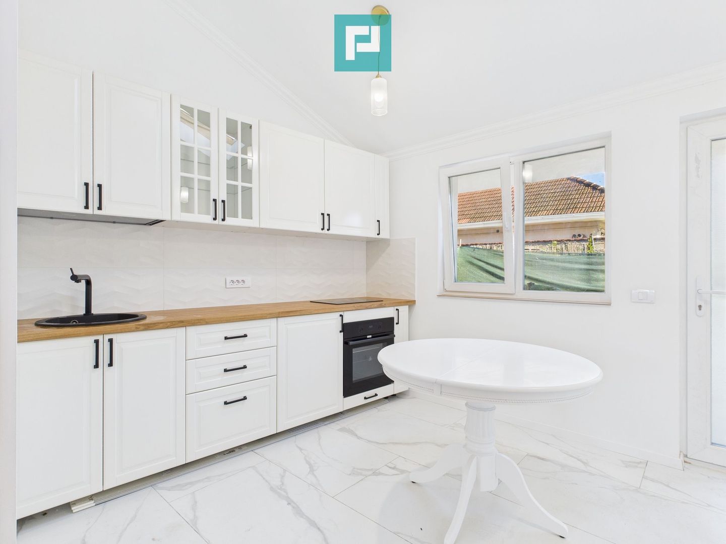 Apartament modern cu 2 camere la curte comună - Poză 7