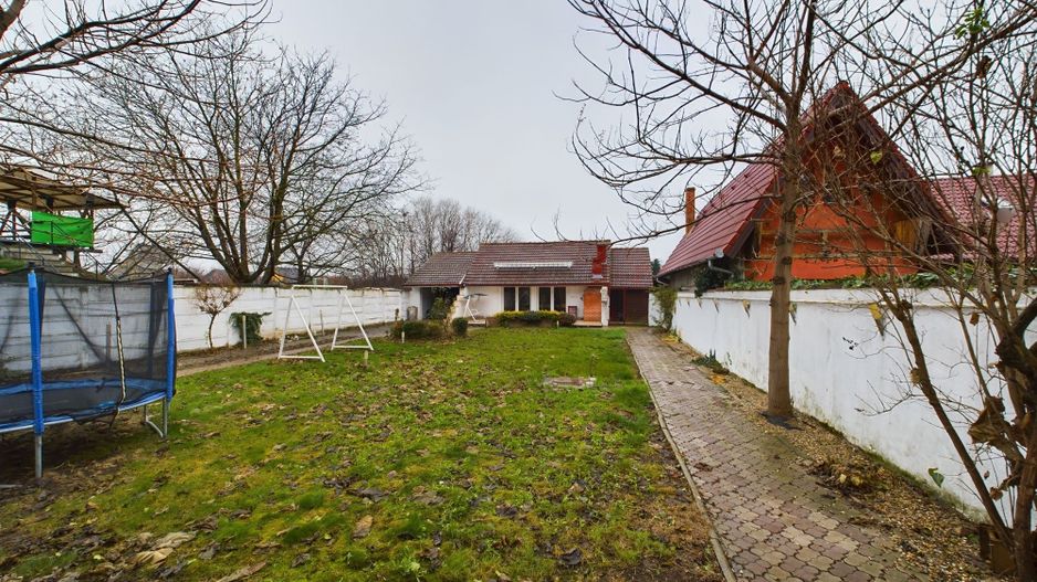 Casă situată Central în Dumbrăvița - Poză 13