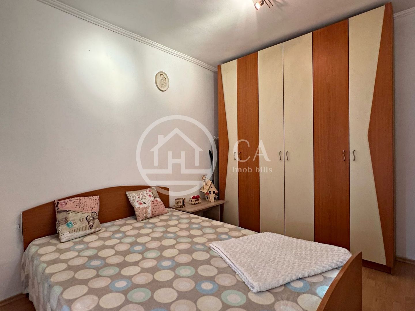 Apartament de vânzare cu 2 camere tip X în zona Rogerius, Oradea - Poză 3