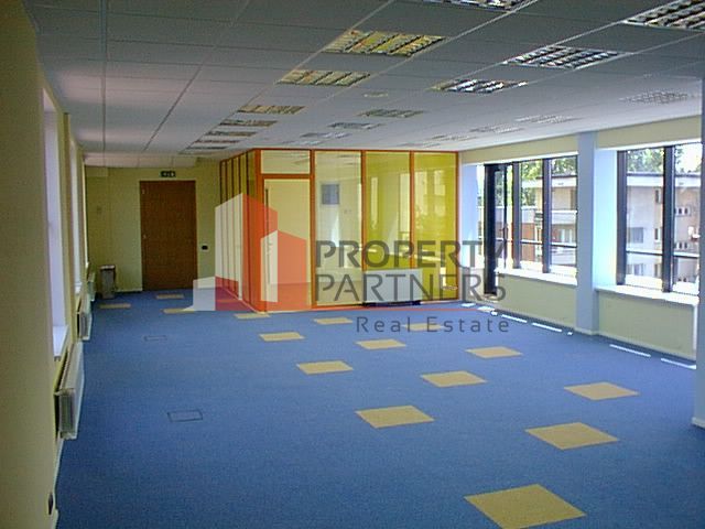 Cladire de birouri  Str. Polona - Str. Mihai Eminescu - Poză 6