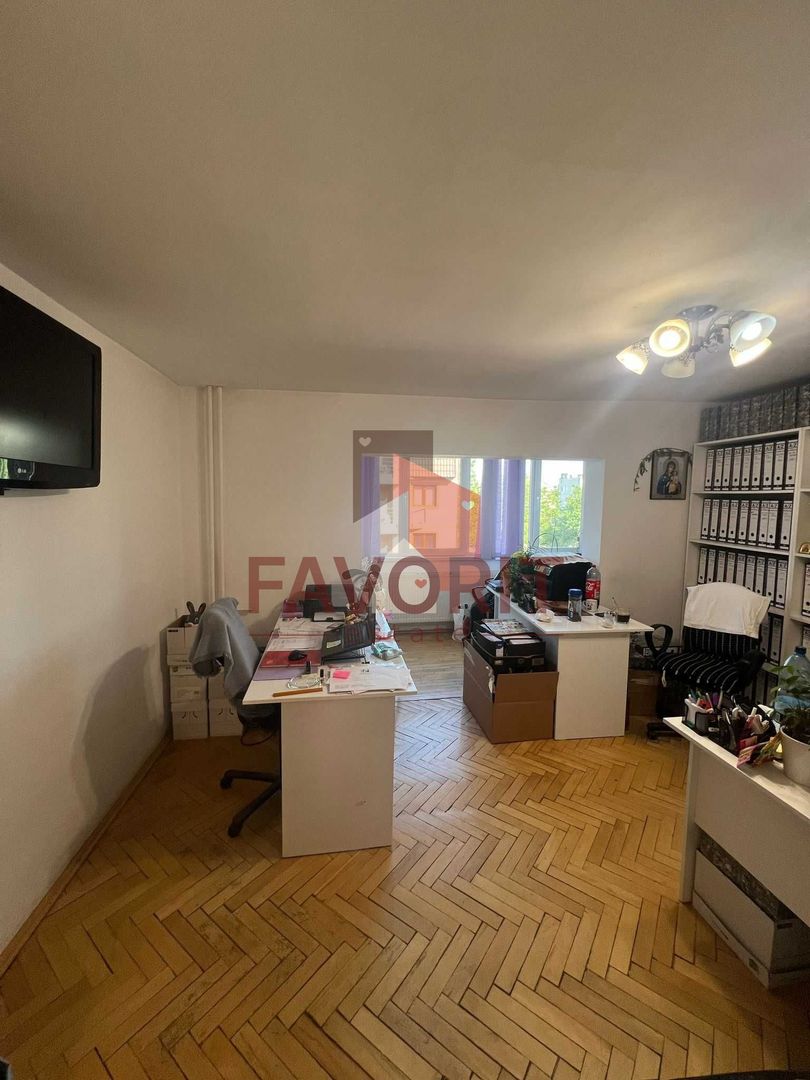 1 camera, decomandat | etaj 2 | centrala proprie | balcon | zona excelenta - Poză 3