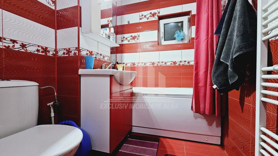 Apartament cu 3 camere Cetate, etajul 1 - Poză 5