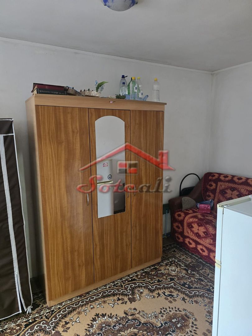 Apartament 2 camere etaj 1/4 Campina zona semicentrala - Poză 6