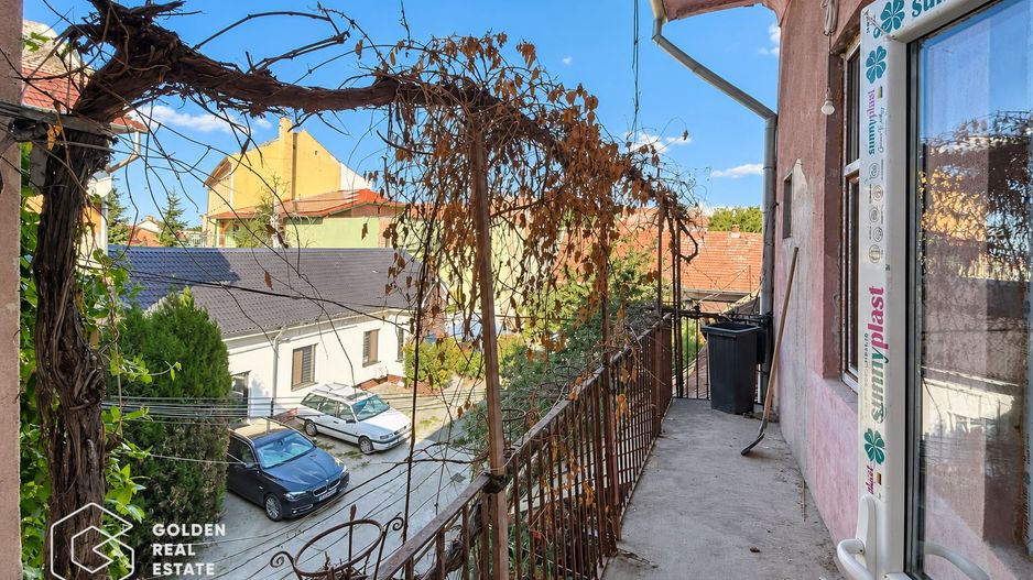 Apartament ultracentral, 3 camere, ideal atat ca locuinta, cat si pt birouri - Poză 8