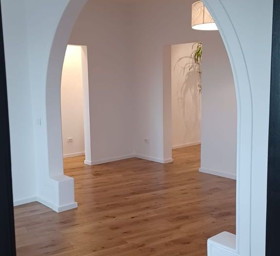 De vanzare Apartament tip Penthouse 4 camere, cismigiu, ultracentral - Poză 2