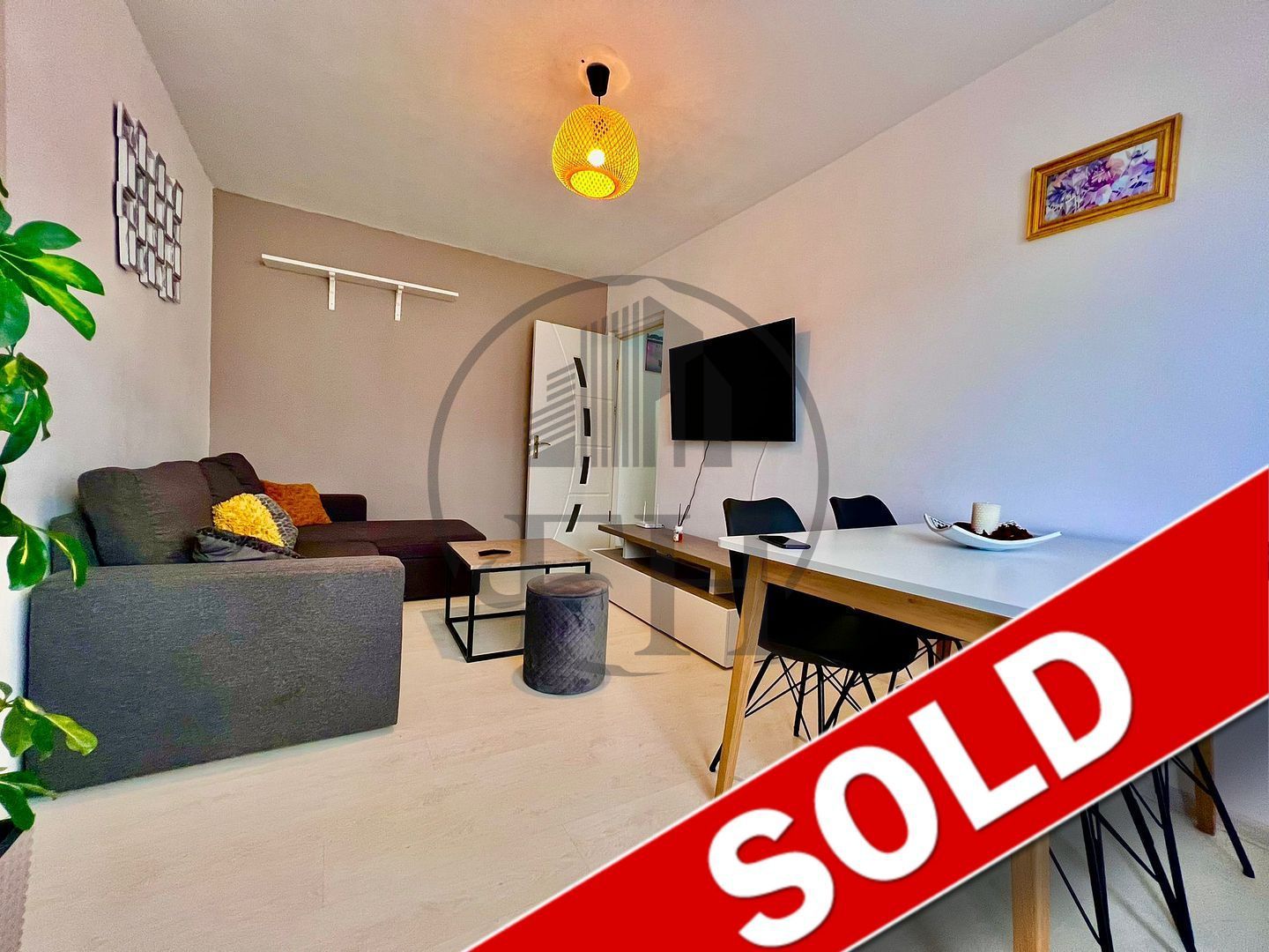 RENTED / INCHIRIAT Apartament cu 3 camere de închiriat în zona Casa de Cultura - Poză 1