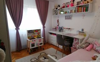 Vând apartament 3 camere Micro 16 - Poză 3