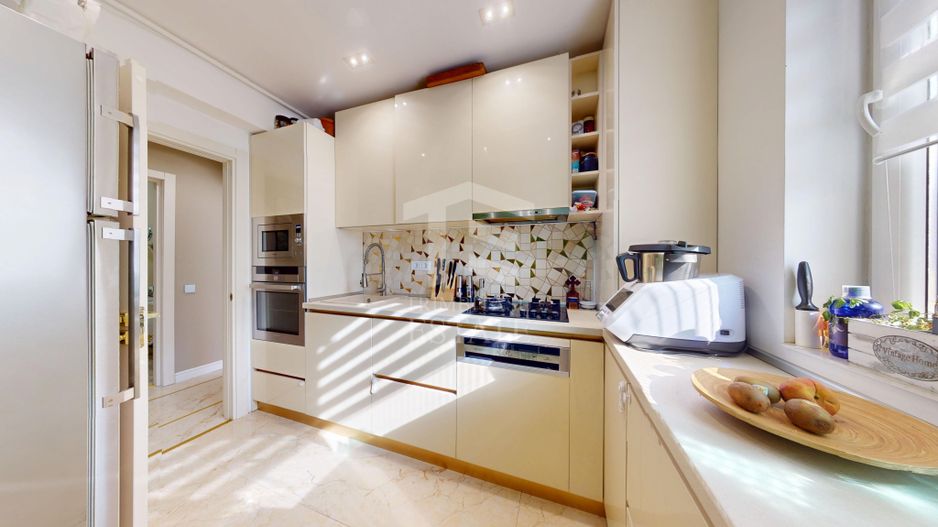 Apartament Top Class 5 ultramodern cu parcare subterana - Poză 5