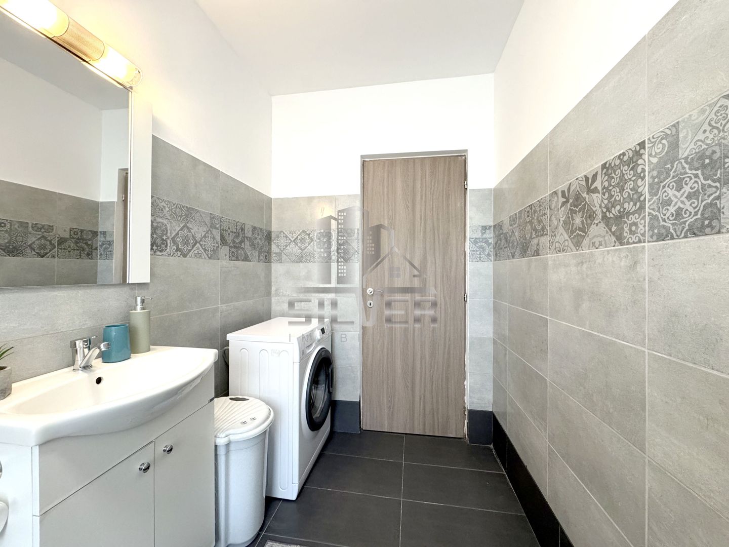 Apartament dec.cu o camera /36 mp/zona strazii Privighetorii. - Poză 8
