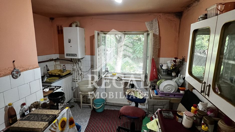 Casă de vânzare în Peștișu Mare – garaj și toate utilitățile - Poză 7