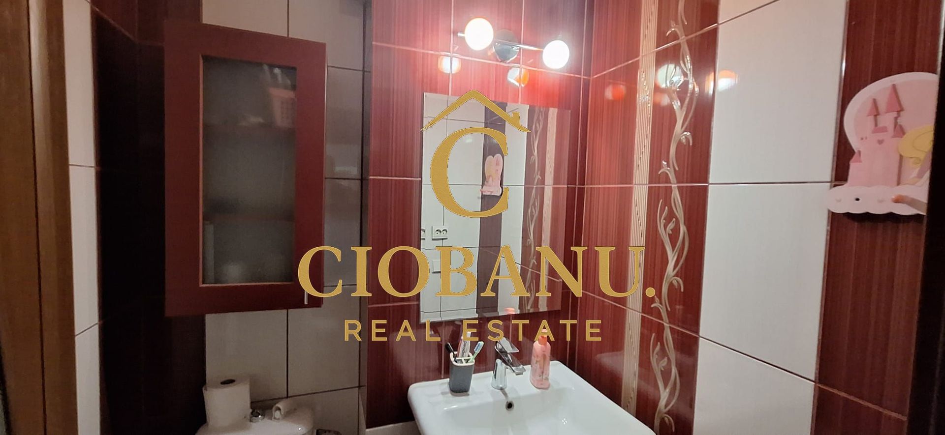 Apartament 4 camere, Etaj 1 de vanzare in cartierul 1 mai - Poză 4