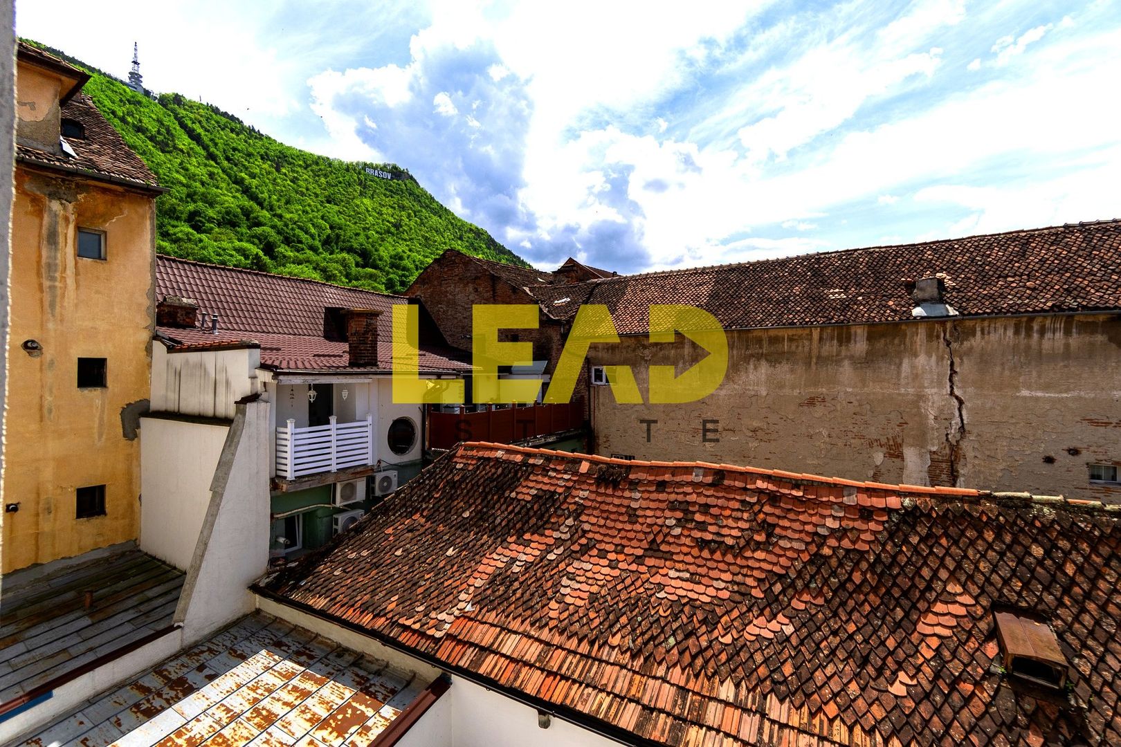 Apartament · vedere panoramică · Etaj 2 · Centrul IstoricBrașov · Comision 0% - Poză 1