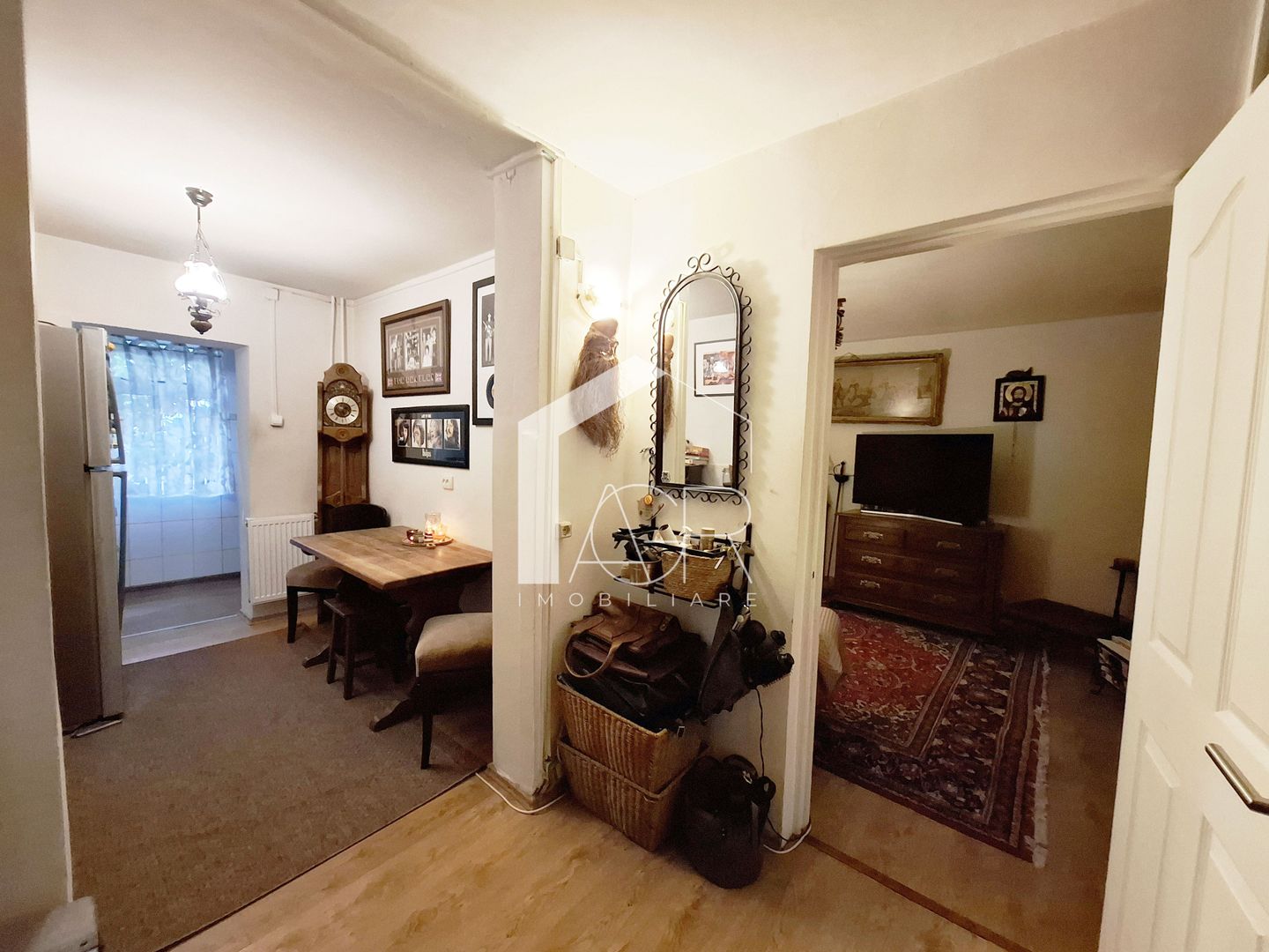 Apartament cu 2 camere, semidecomandat, zona Paltinis - Poză 8