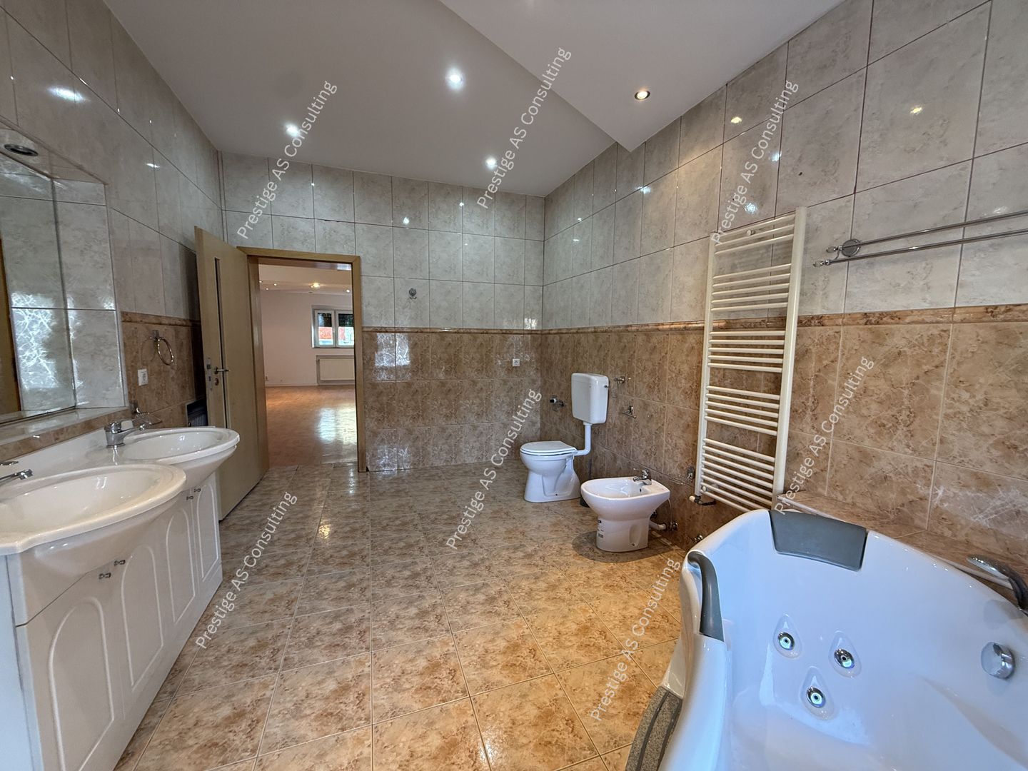 Proprietate versatila | 271 mp utili | renovata complet – Elisabetin, Porumbescu - Poză 7