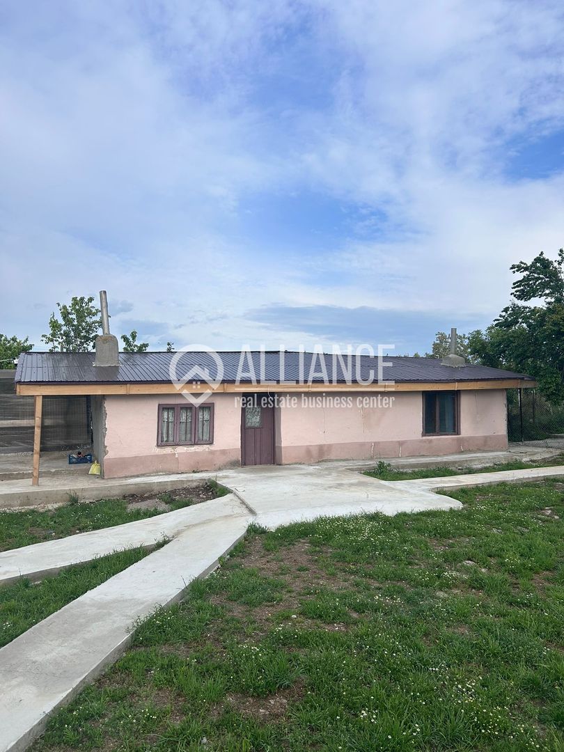 SAT CERCHEZU Casa 4 camere cu gradina! - Poză 2