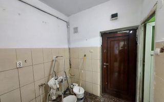 Garsoniera I Parter I Necesita Renovare I Terezian - Poză 5