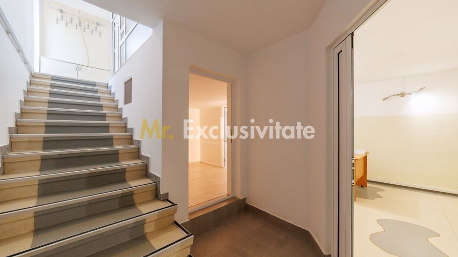 Proprietate multifunctionala | Doua cladiri | 581 mp | Pitesti - Poză 2