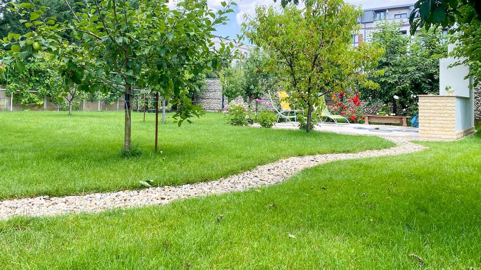 Vânzare vilă 8 camere | Grădină 500mp | 3 locuri de parcare - Poză 4