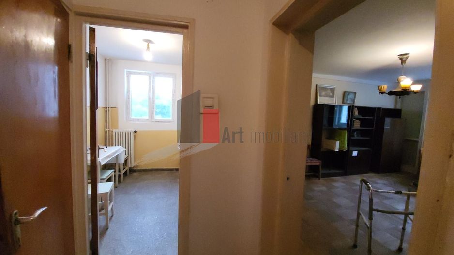 Apartament 3 camere 50m Metrou N. Grigorescu - Poză 1