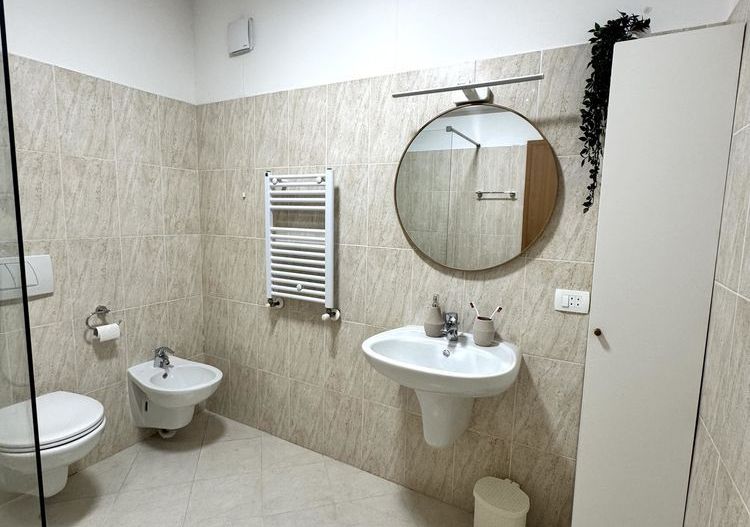 Apartament frumos și luminos cu 3 camere Torontal-Aradului - Poză 12