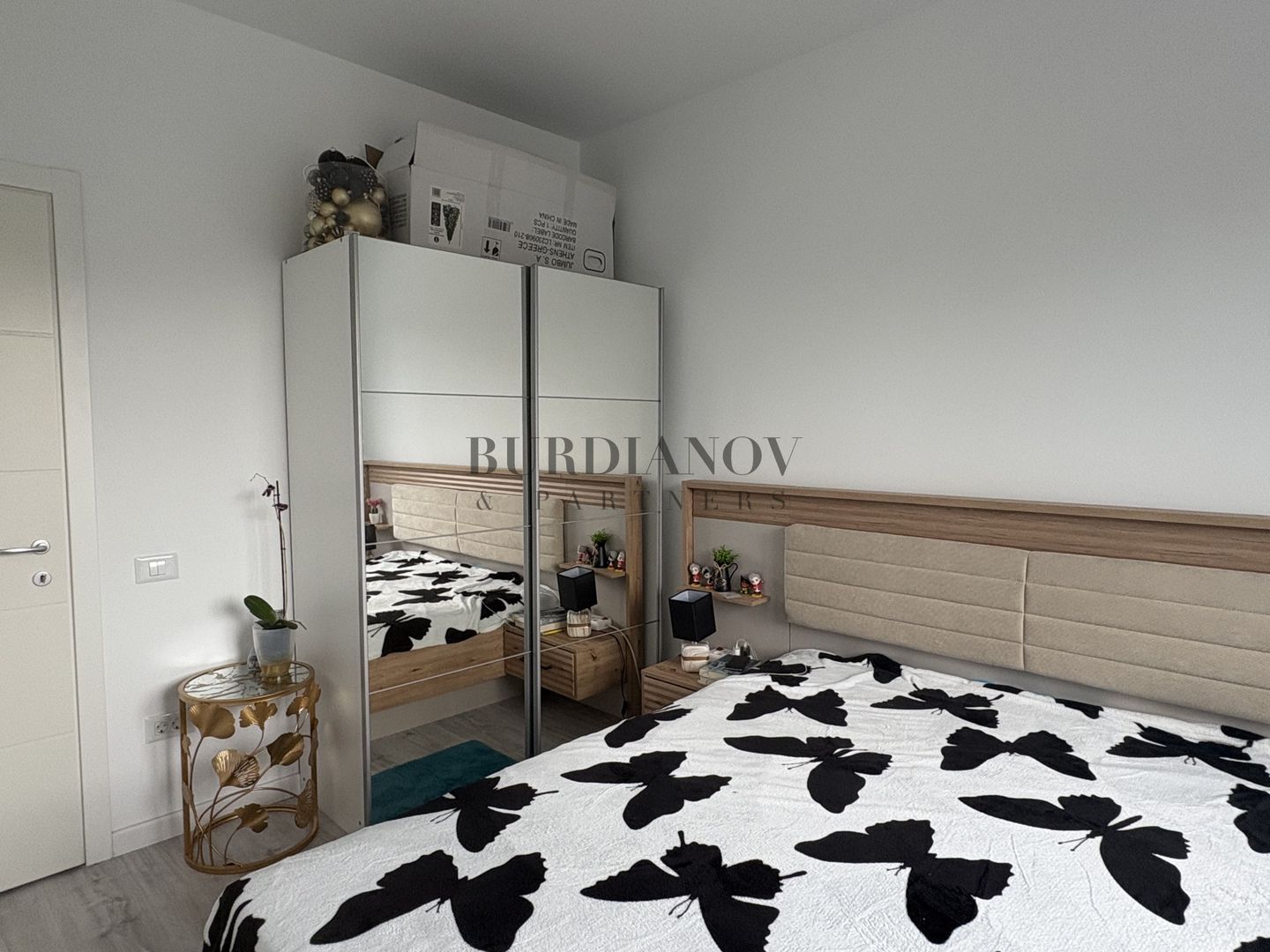 Apartament cu 2 camere de vânzare - Metrou Costin Georgian - Titan - Poză 7