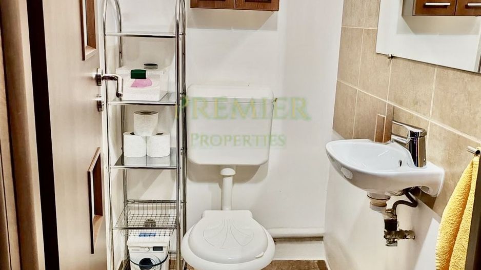 Bloc Rusesc Bucurestii noi vis a vis de metrou Bazilescu boxa - Poză 7