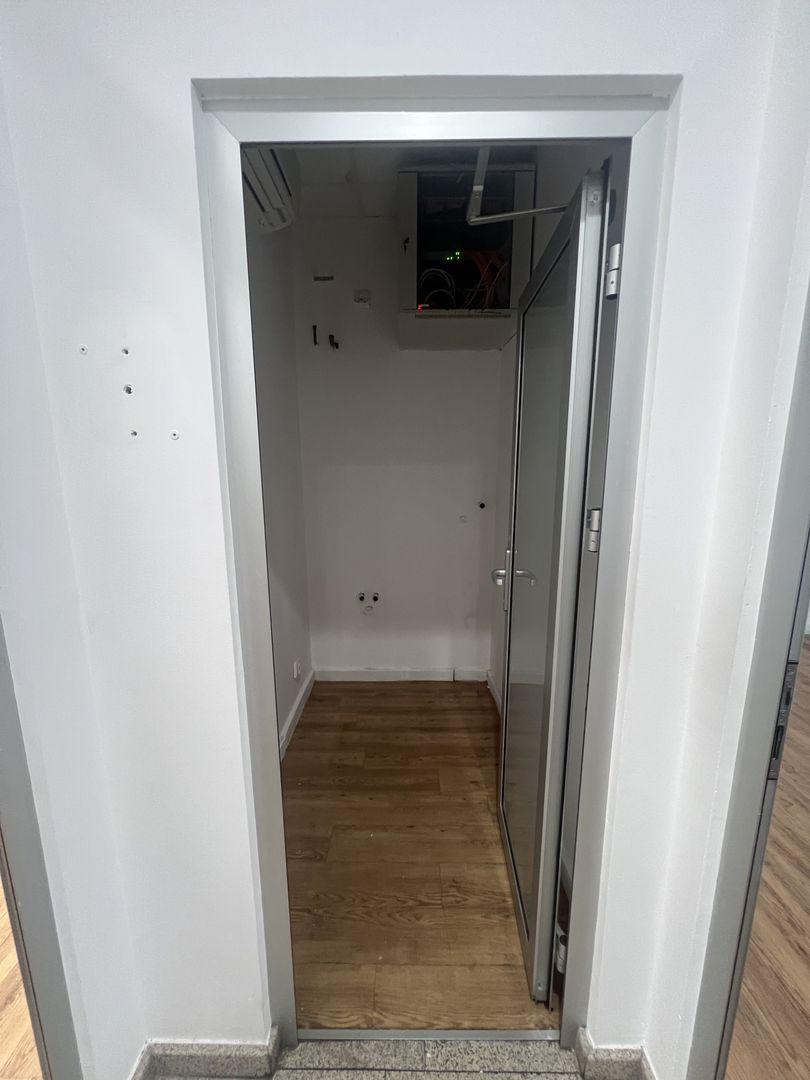 Birouri zona centrală - Poză 23