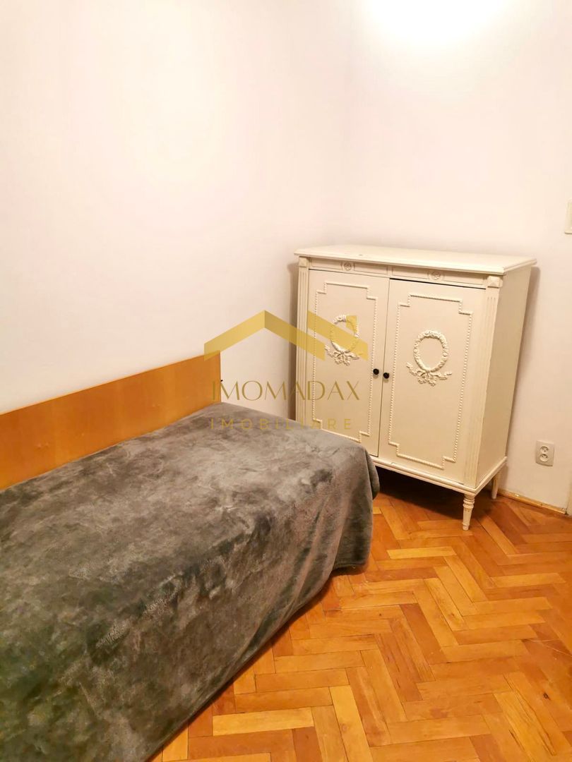 Apartament-4 camere- etaj 3- - Poză 2