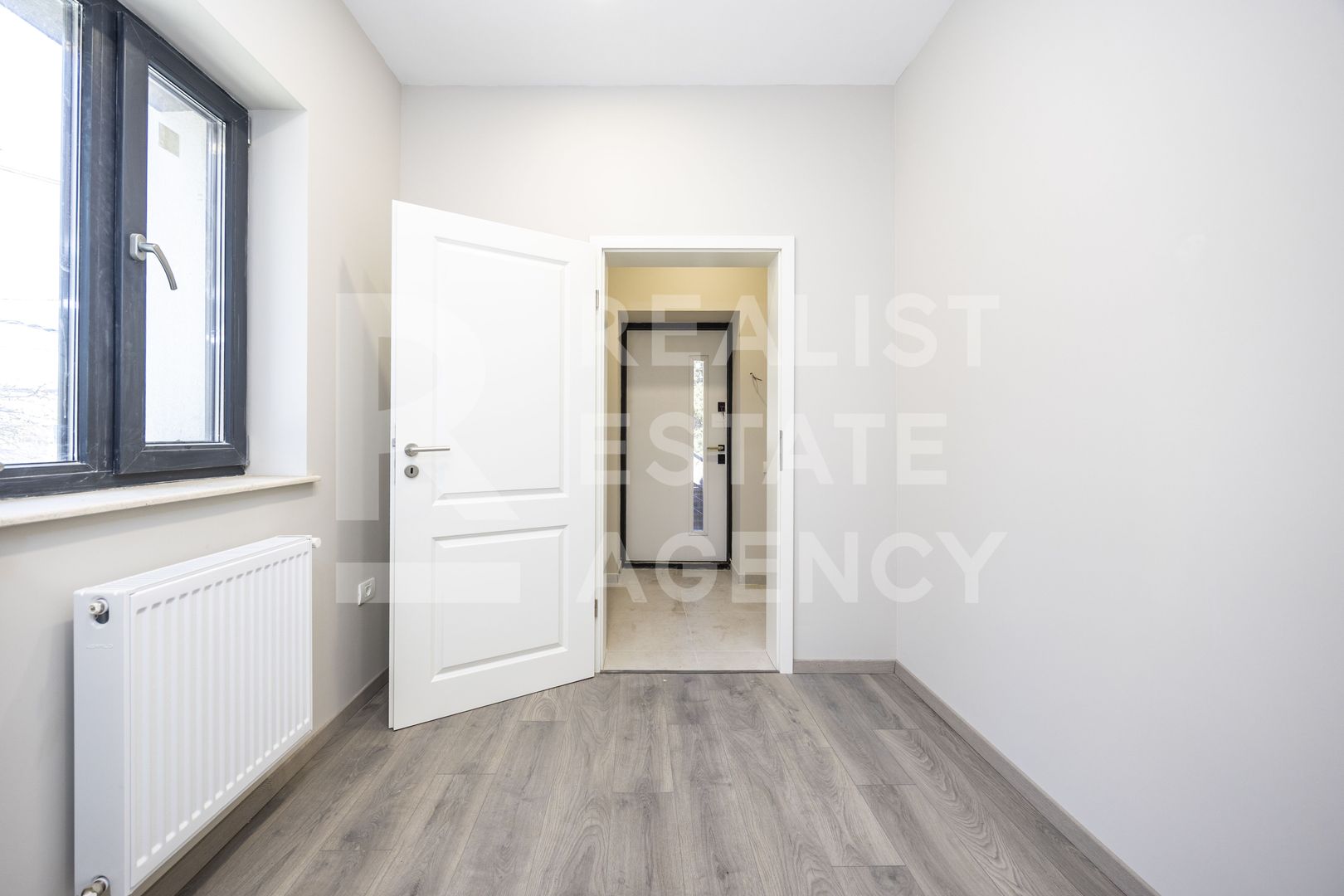 Chirie, casă, 8 camere, zona 1 Mai, București - Poză 19