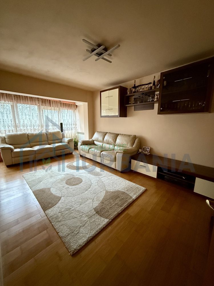 Apartament 3 camere, decomandat, ultracentral - Poză 3