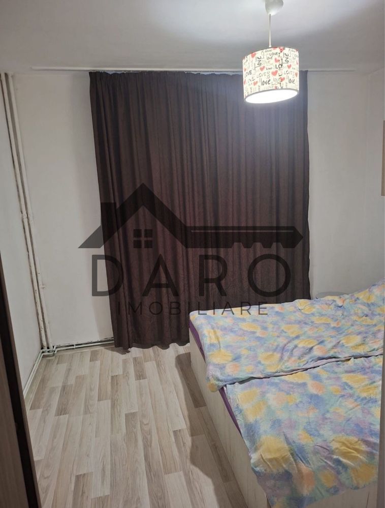 Vând apartament cu 3 camere zona Dâmbu Pietros aproape de bulevard . - Poză 2
