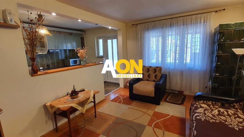 1/2 Duplex 4 camere cu garaj 462 mp teren la asfalt zona Centru - Poză 10