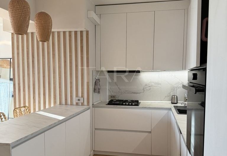 Apartament de lux cu terasă și priveliște - Poză 3