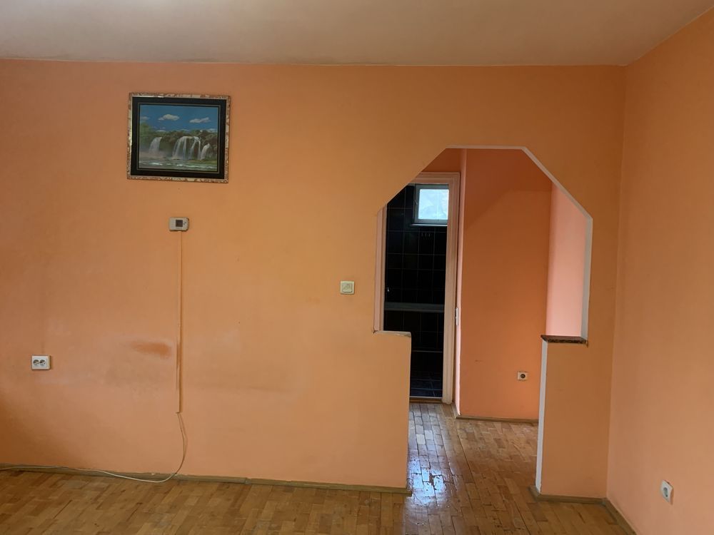 BRASADAS vinde ap 2 cam etaj 2/4 zona CENTRALA. - Poză 3