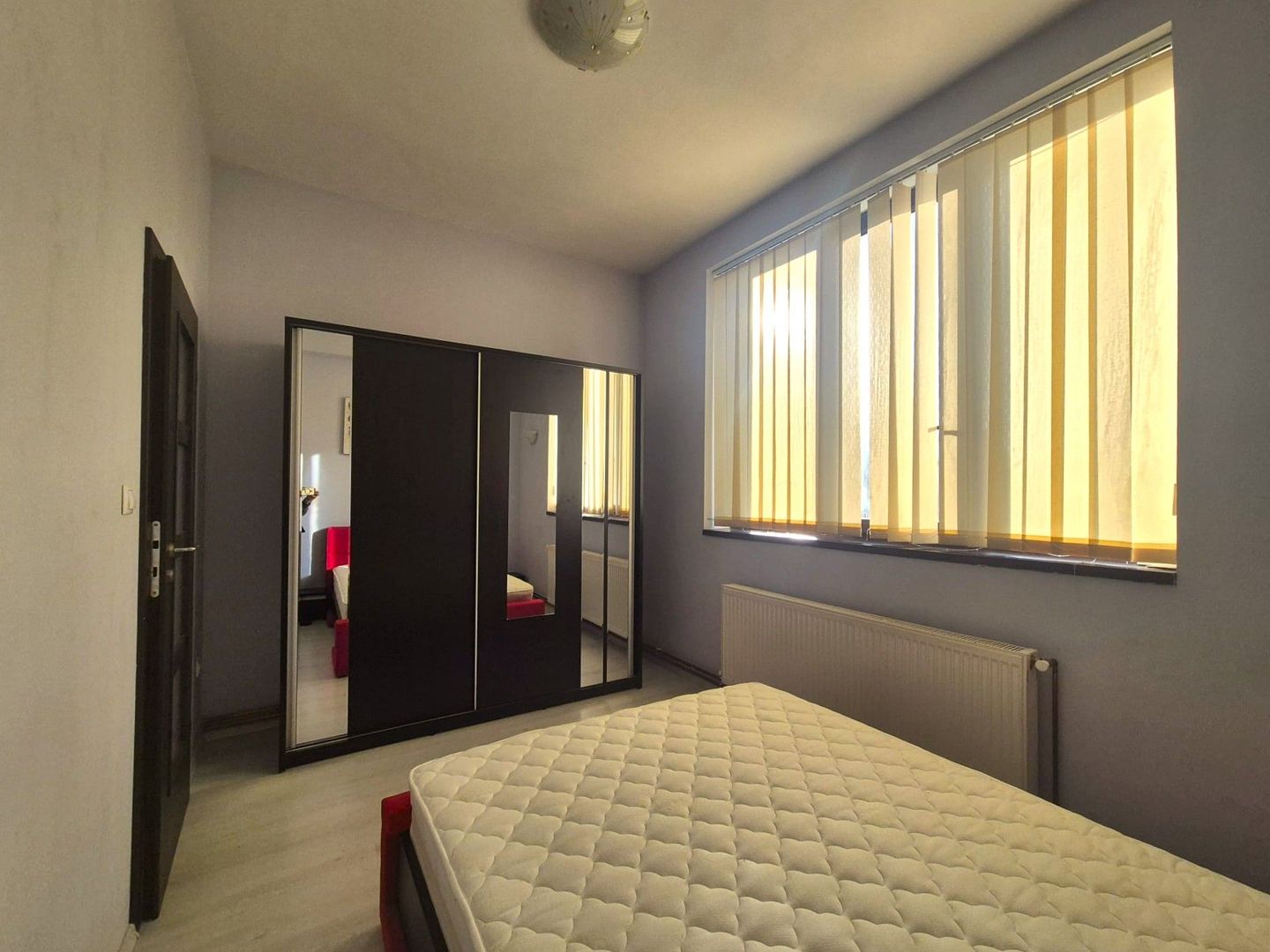 Apartament la casă cu grădină - Poză 8