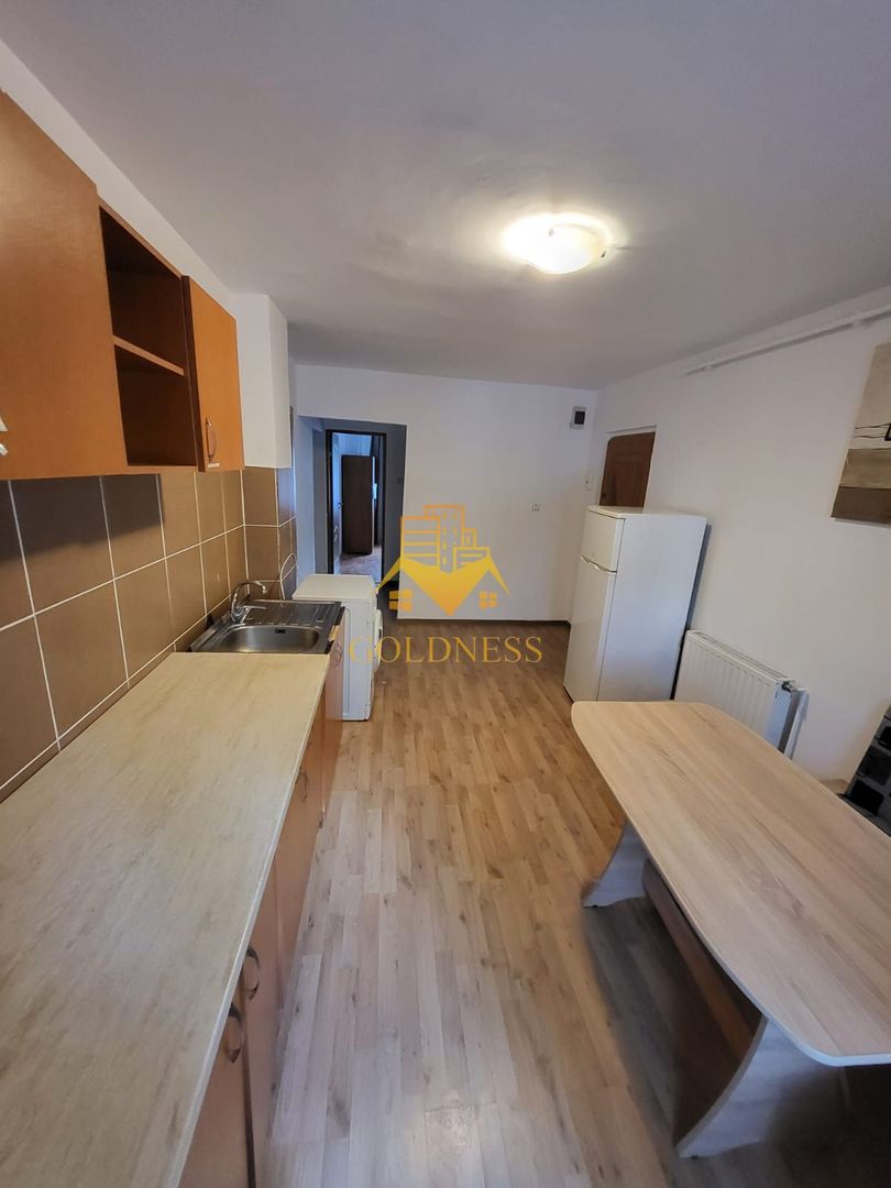 3 camere, decomandate, Semicentral Zona Pta. Cipariu,Nicolae Titulescu - Poză 5