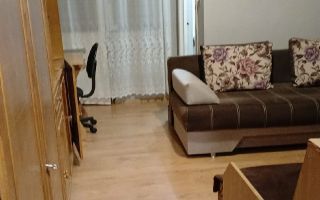 BRASADAS vinde garsoniera la etajul 3/4 pe Ostrovului. - Poză 1