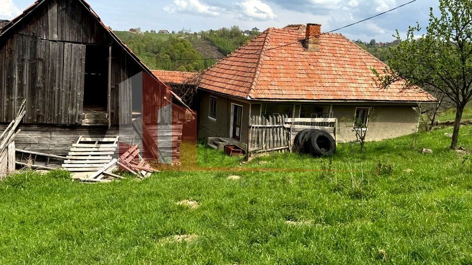 Casă tradițională sat Poarta, comuna Bran teren 1000 mp - Poză 7