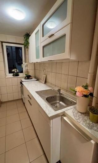 Ap. Huedin, stradal, decomandat, balcon inchis, vedere libera, parcare - Poză 5