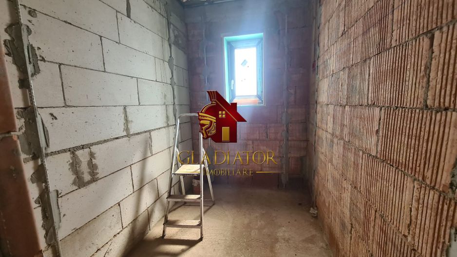 Casa independenta energetic Barnova Cercu, 4 camere, 475 mp teren - Poză 13