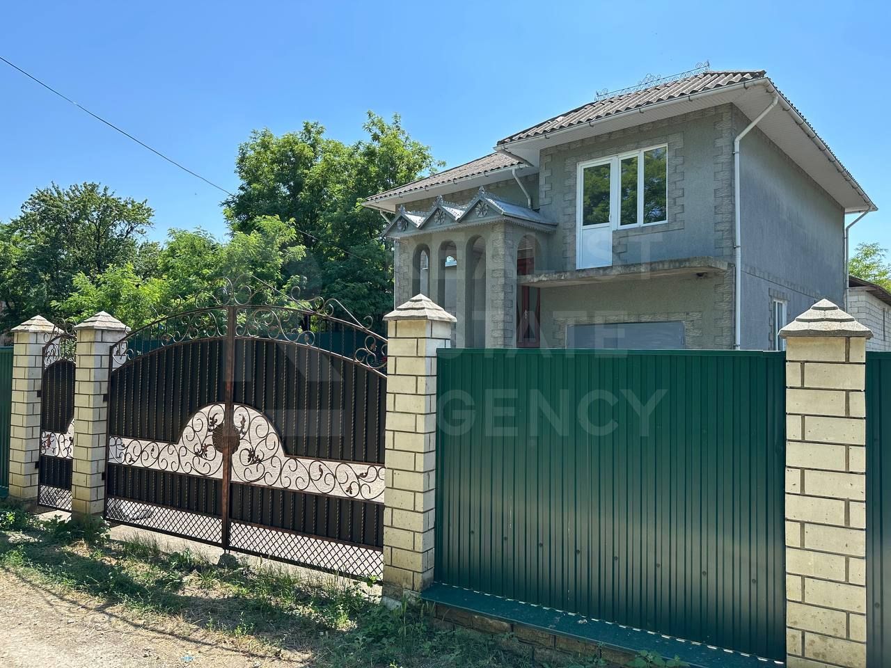 Vânzare 2 case pe un teritoriu, situată pe satul. Marandeni. - Poză 30