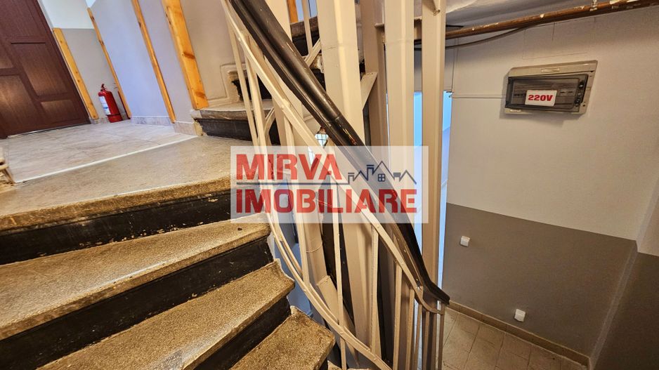 2 Vile Interbelice | Zonă Centrală | Renovate Integral 2024 - Poză 34